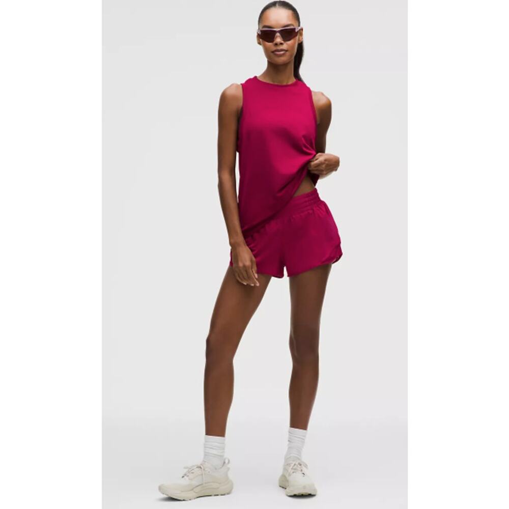 LULULEMON Hotty Hot Short Sz 8 NWT